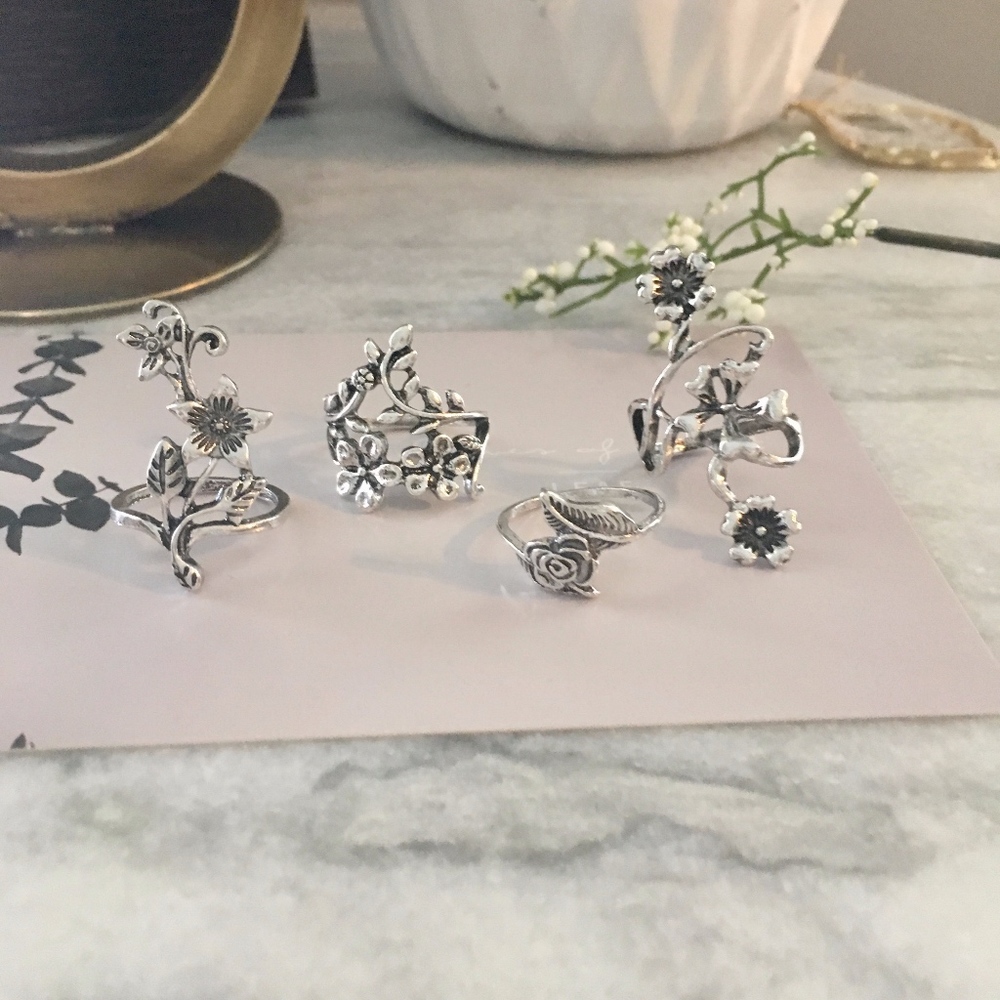 ❤️4-Piece Boho Flower Ring Set Vintage - Picture 2 of 8